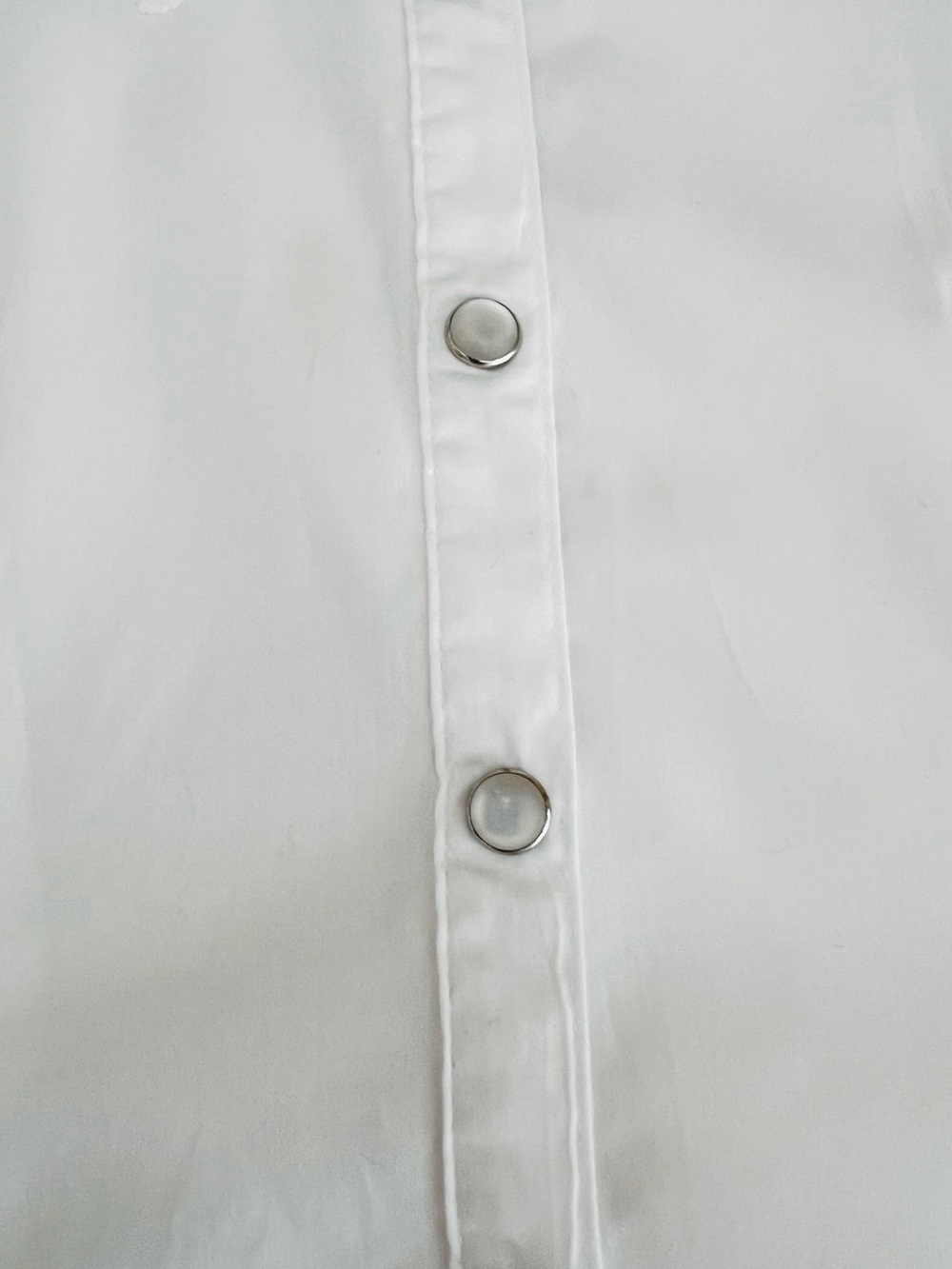 Dairy Boy Tailored Pearl Snap Top Shirt Size: 6 Color: White - Picture 9 of 16